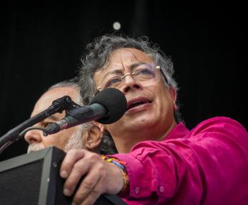 "Campesinos que antes cultivaban coca hoy siembran cacao y café": presidente Petro sobre la sustitución de cultivos ilícitos en Colombia