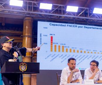 Presidente Gustavo Petro convoca a una "gran lucha por la tierra" y llama a la movilización social