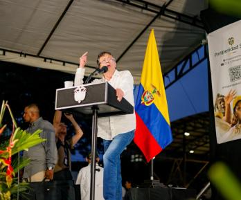 Hondurasgate: Petro cuestiona falta de investigación