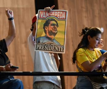 Iván Cepeda arrasa en Bogotá con más del 52 % de los votos