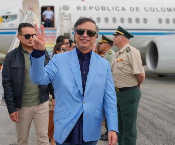 Presidente Petro inicia agenda diplomática en el Vaticano