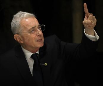 Fiscalía niega aplazamiento y deja en firme indagatoria contra Álvaro Uribe Vélez