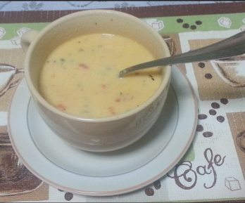 tasa con crema de pollo 
