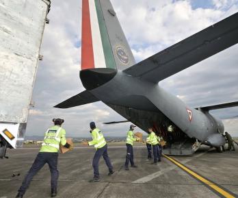 México envía más de 56 toneladas de ayuda a Colombia tras el terremoto