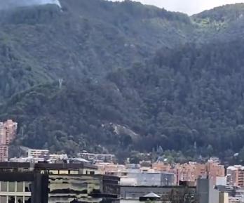 Incendio forestal es reportado en los Cerros Orientales de Bogotá