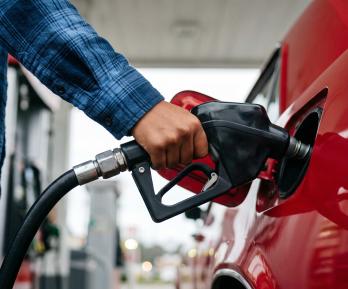 Gobierno Nacional revierte aumento de la gasolina para octubre