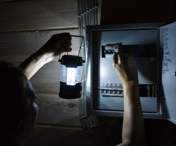Colombia priorizara el consumo interno de energía para evitar un apagón eléctrico