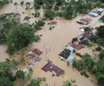 Lluvias causan inundaciones y emergencias en el Caribe