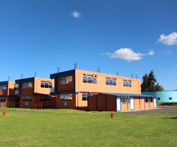 Gimnasio Campestre Los Laureles Bilingüe en Cajicá, Cundinamarca, cuyo cierre fue ratificado por la Secretaría de Educación.
