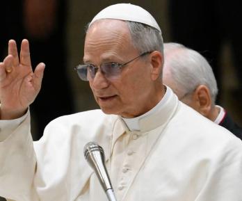 El papa León XIV evoluciona favorablemente tras cirugía; su visita por Suramérica se mantiene.