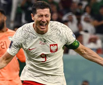 Lewandowski-celebra-el-triunfo-de-Polonia-frente-a-Arabia-Saudita.jpg