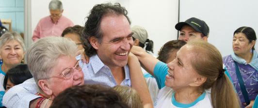 Fiscalía inspecciona CNE por denuncias sobre financiación ilegal en campaña de 'Fico' Gutiérrez