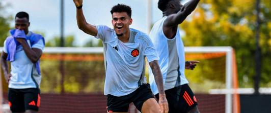Luis Díaz entrena en EE.UU. Ilustra nota sobre debut de Colombia en Copa América.