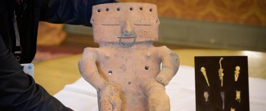 16 piezas precolombinas desde Suiza y Nueva Zelanda. / Foto: X Cancillería.