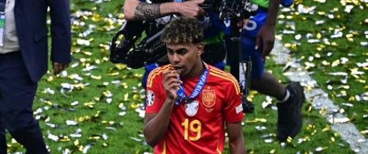 Lamine Yamal en la final de la Eurocopa, tras salir campeón con su selección.