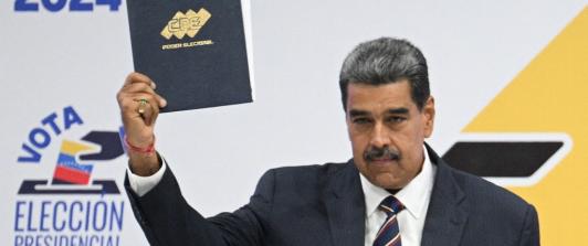  la cancillería consideró que la posición de esos gobiernos "atenta contra la soberanía nacional" y pidió que se retiren también los diplomáticos de esos países acreditados en Caracas