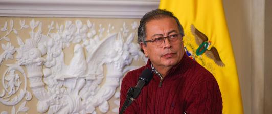 "Cada vez más audiencia recibe RTVC y la Radio Nacional", presidente Petro defiende la labor de los medios públicos 