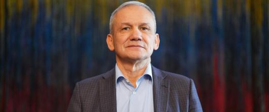 Carlos Ramón González renuncia como director de la Inteligencia Nacional