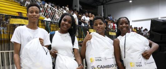 El Gobierno invertirá 60 mil millones de pesos para fortalecer la economía popular: ¿quiénes pueden postularse?