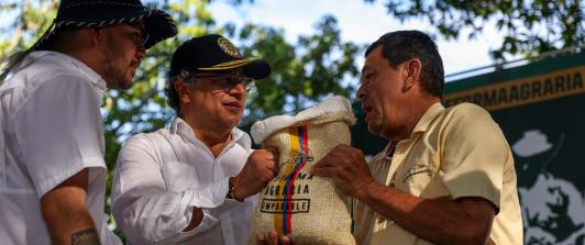 Presidente Petro anuncian nuevas obras de infraestructura para promover la reconciliación en el Aro
