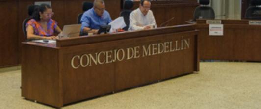 Concejo de Medellín en debate de venta de Tigo UNE. / Foto: Concejo de Medellín.