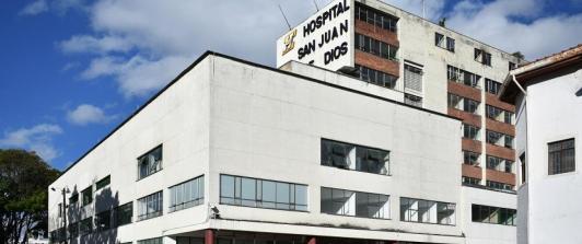 Fachada del hospital San Juan de Dios, en Bogotá.