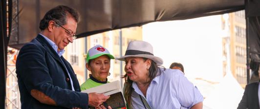 “Aquí no hay presiones, lo que hay es la voz del pueblo”: presidente Petro en la marcha del 19 de septiembre