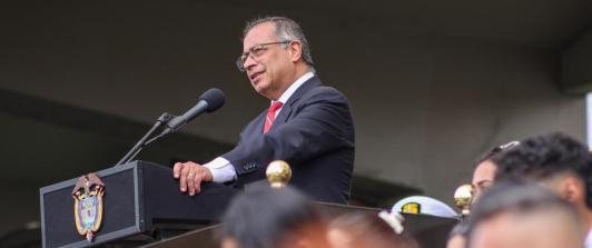 Mayoría de colombianos cree que hay un "golpe blando" en marcha contra el presidente Petro, según la Celag