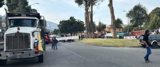 Paro camionero hoy. Vías bloqueadas y desarrollo de la negociación entre Gobierno y transportadores