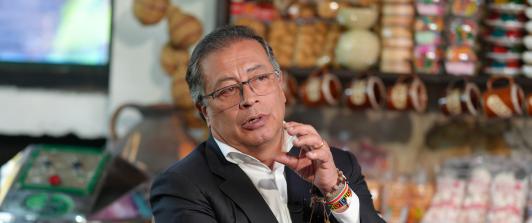 Presidente Petro denuncia violación del Estado de derecho tras investigación inconstitucional del CNE en su contra