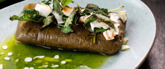 Tamal vegano de coca del chef Álvaro Clavijo, del restaurante El Chato. 