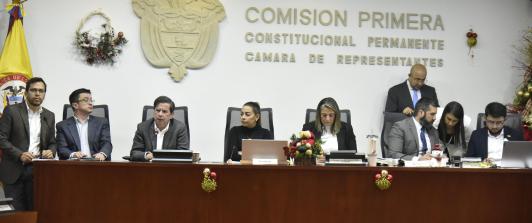 Comisión Primera aprueba reforma que busca mayor autonomía de las regiones