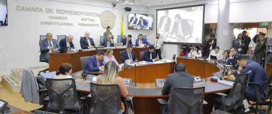 Avanza en el Congreso nueva reforma a la salud del Gobierno de Gustavo Petro