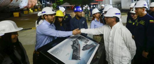 Presidente Petro inspecciona buque hospital. / Foto: Presidencia de la República.