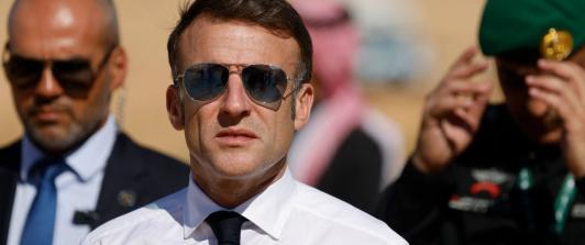 Macron promete anunciar primer ministro en los próximos días y descarta renunciar