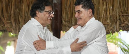 Presidente Gustavo Petro junto al nuevo procurador, Gregorio Eljach.