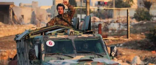 Terroristas, en vehículos militares, lanzaron una ofensiva contra el gobierno de Siria.