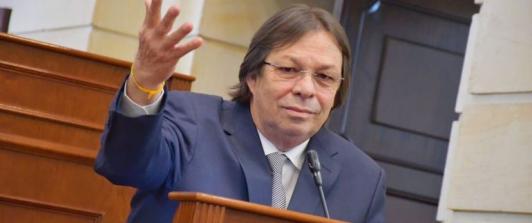 César Lorduy de Cambio Radical renunció al Consejo Nacional Electoral