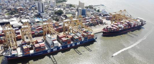 Petro advierte sobre concesión del Muelle 13 en Buenaventura