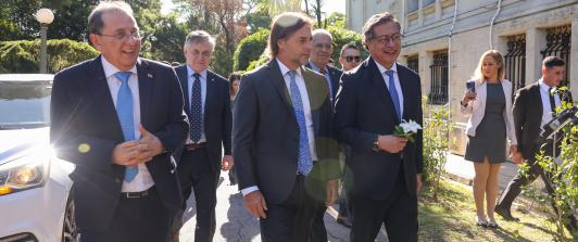 Luis Lacalle Pou y Gustavo Petro: Encuentro en Montevideo