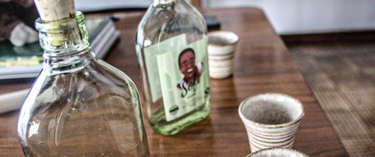 Gobierno reglamenta la Ley del Viche para preservar y promover esta bebida ancestral del Pacífico