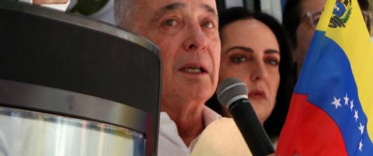 Petro responde a Uribe: peligros de una intervención militar en Venezuela