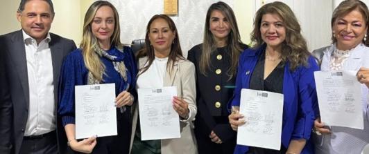 Salario de congresistas que votaron en contra de la Reforma laboral. / Foto: Redes sociales.