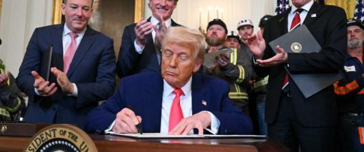 Trump pausa por 90 días los aranceles recíprocos, pero mantiene los de China