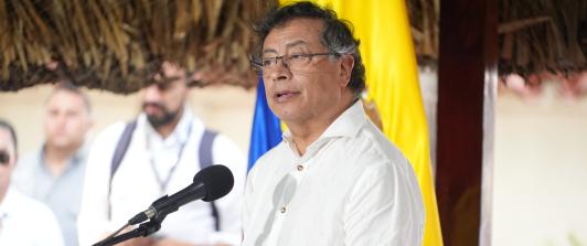 Presidente Petro acusa a Noticias Caracol de mentir sobre postura de la Iglesia Católica frente a reformas sociales