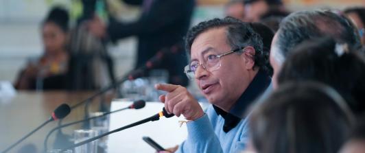 Presidente Petro responde Efraín Cepeda: “Defender la democracia no es sabotear una ley de financiamiento”