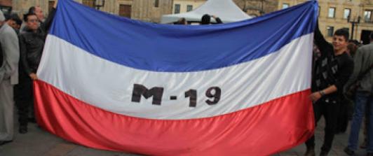 Consejo de Estado niega tutela a favor del presidente Petro; permite exhibir la bandera del M-19