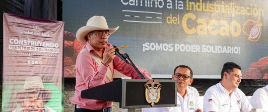 “¿Dónde está la plata?”: Presidente Petro critica falta de profesores pese a más presupuesto en educación