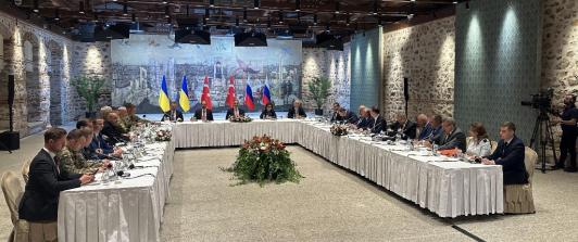 Rusia y Ucrania incian reunión clave en Estambul