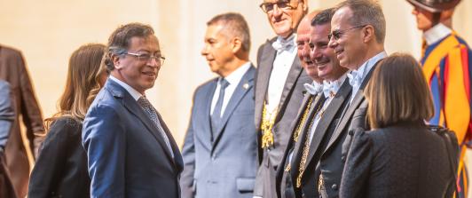 A esta hora, el presidente Petro ingresa a la audiencia privada con el Papa León XIV en el Vaticano